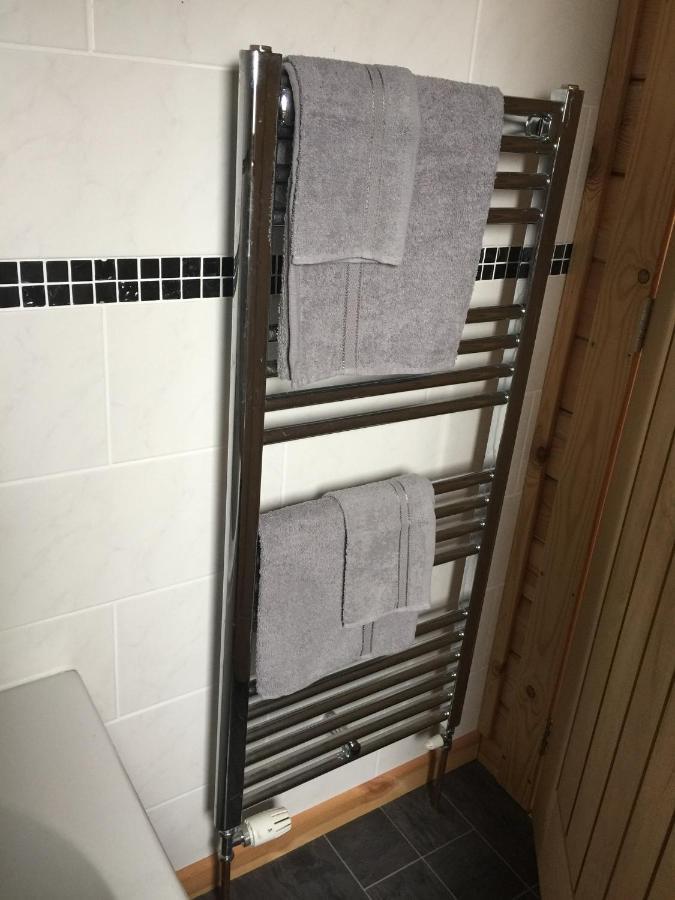 לאדלו Redwood Lodge מראה חיצוני תמונה