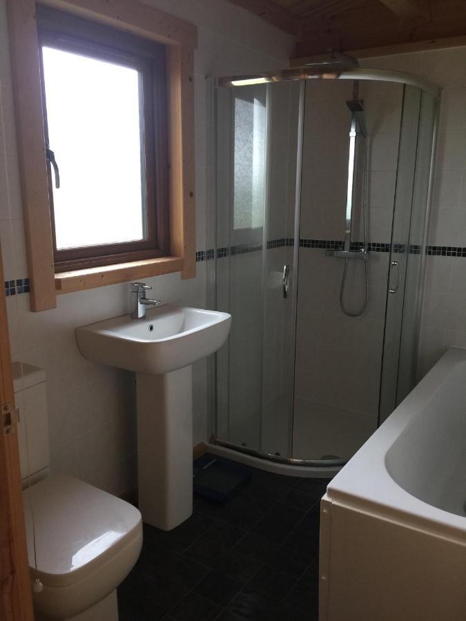 לאדלו Redwood Lodge מראה חיצוני תמונה
